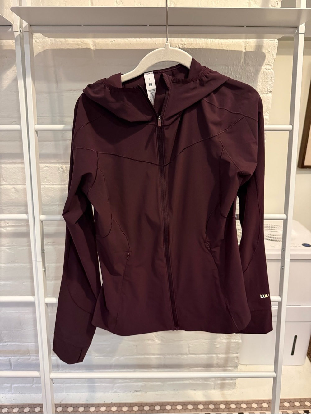 Lululemon - mist over windbreaker - goodnight plum - 6